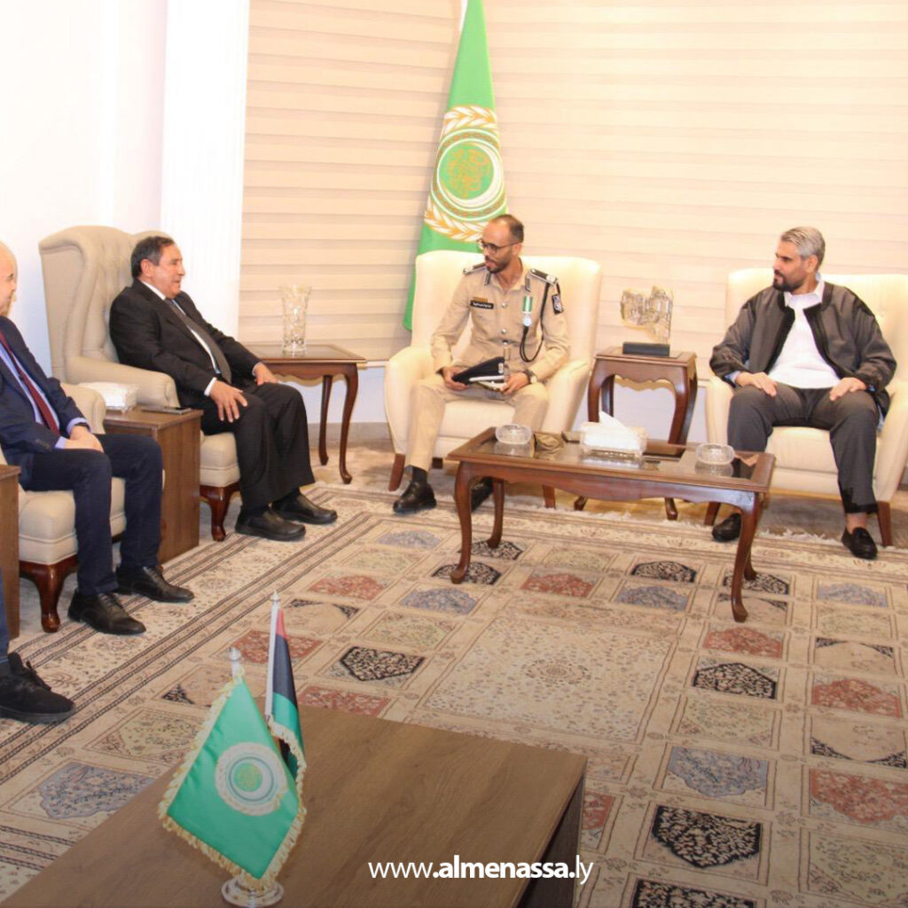 Extra111 16 السفارة الليبية في القاهرة تكرّم طالبًا ليبيًا متفوقًا بأكاديمية الشرطة المصرية