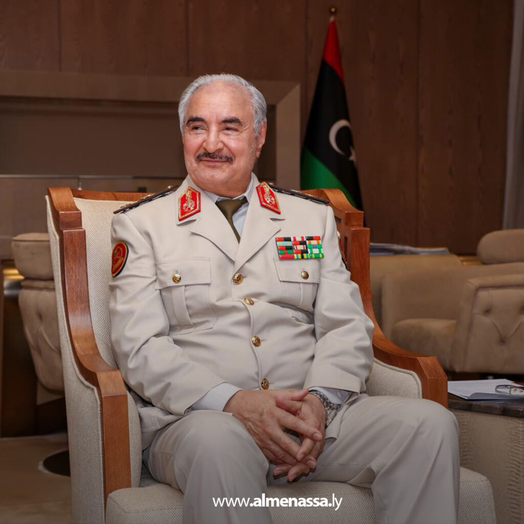 Extra111 24 القائد العام للقوات المسلحة يستقبل السفير البريطاني لدى ليبيا لمناقشة العملية السياسية