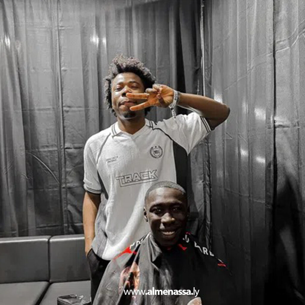 Extra111 59 قصة نجاح نيجيري.. من ضحية اتجار بالبشر في ليبيا إلى حلاق المشاهير في أوروبا