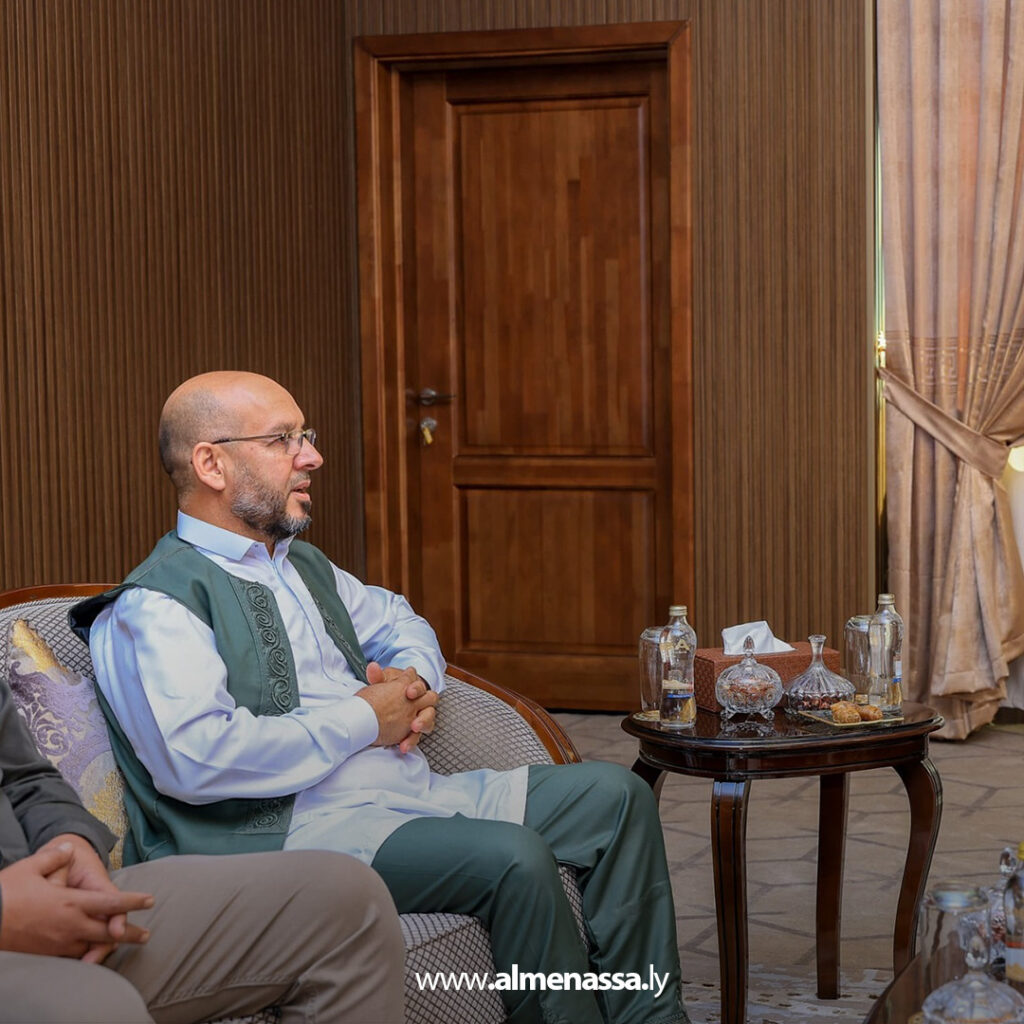 Extra1111 43 رئيس الأركان العامة يلتقي قيادات مصراتة لتشكيل قوة مشتركة وتوحيد الجهود الوطنية