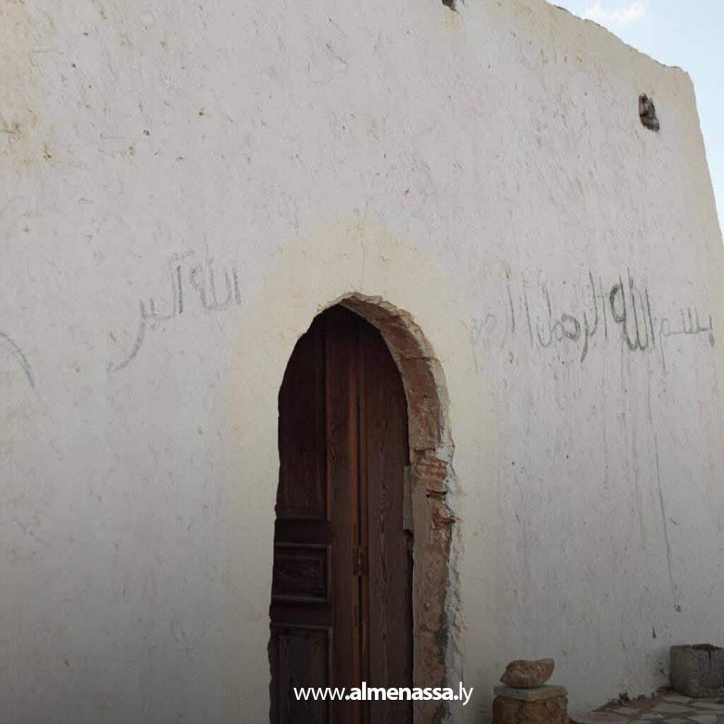 Extra111111 1 جهاز إدارة المدن التاريخية يتفقد جامع بني حسن الأثري بالخمس