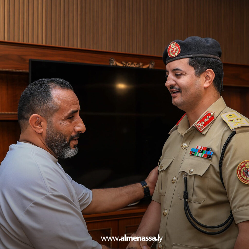 Extra11111111 14 رئيس الأركان العامة يلتقي قيادات مصراتة لتشكيل قوة مشتركة وتوحيد الجهود الوطنية