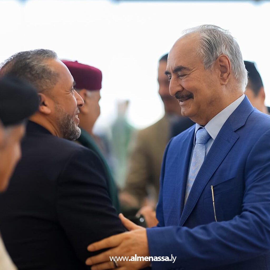 Extra11111111 9 القائد العام يلتقي مشايخ وأعيان فزان لبحث سُبل المصالحة الوطنية ورسم خارطة طريق للأزمة الليبية