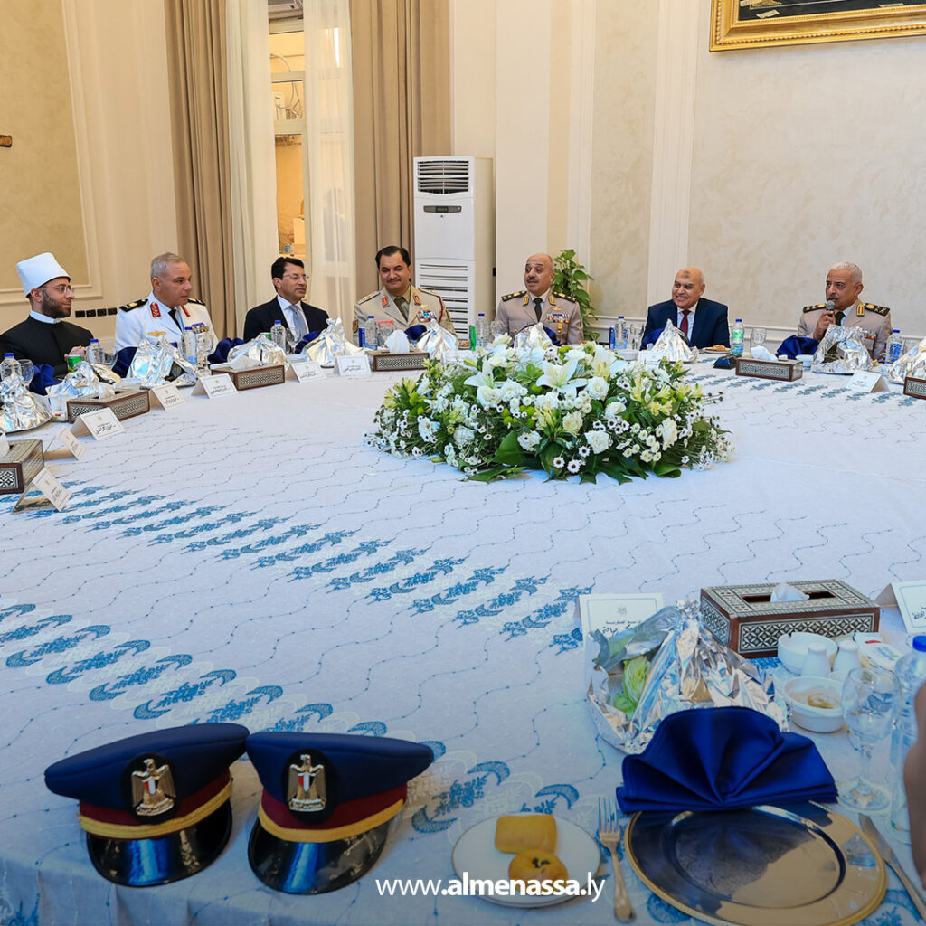 Extra111111111 4 نائب القائد العام يحضر حفل تخريج الكليات العسكرية بجمهورية مصر العربية