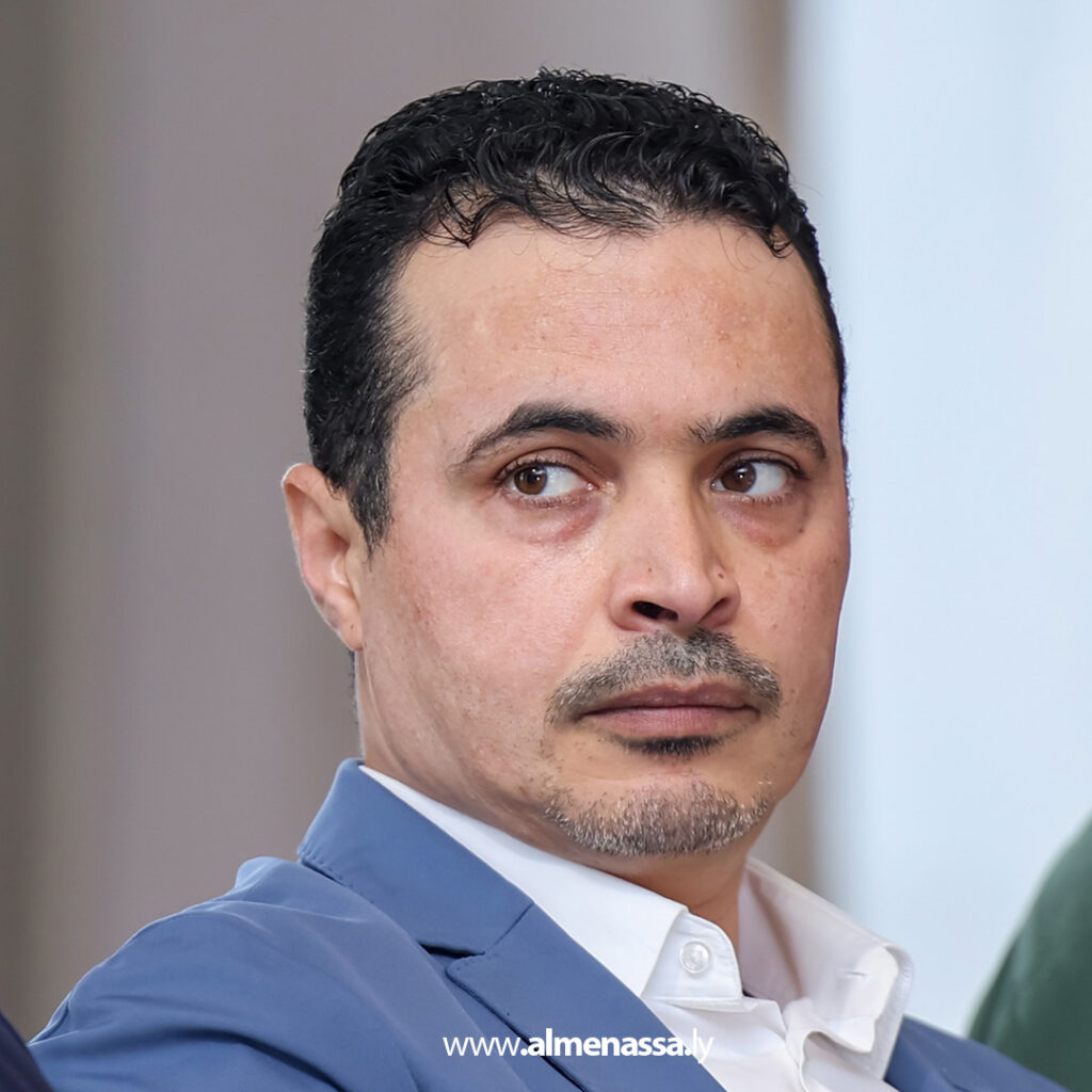 Extra1111111111111 7 القائد العام يستقبل أعيان المنطقة الوسطى ويؤكد بأن حلّ الأزمة الليبية ينبع من إرادة الشعب دون انتظار مبادرات خارجية