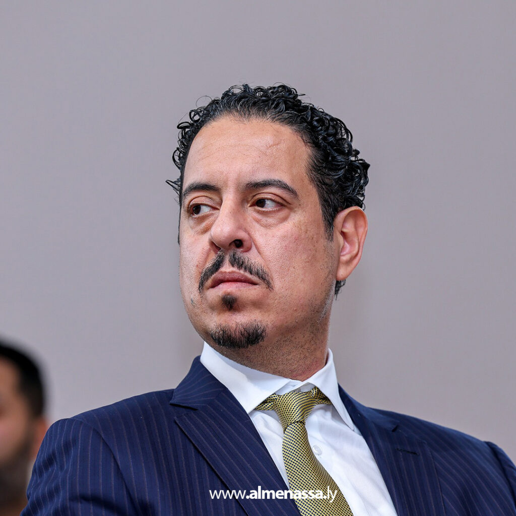 Extra11111111111111111 2 القائد العام يستقبل أعيان المنطقة الوسطى ويؤكد بأن حلّ الأزمة الليبية ينبع من إرادة الشعب دون انتظار مبادرات خارجية