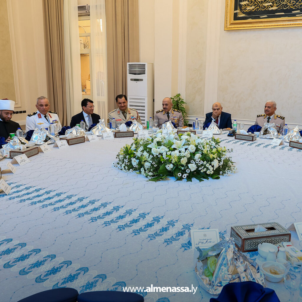 Extra111111111111111111 نائب القائد العام يحضر حفل تخريج الكليات العسكرية بجمهورية مصر العربية