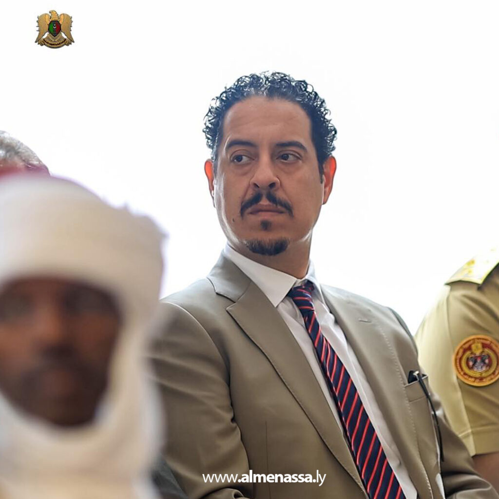 Extra111111111111111111 2 القائد العام يلتقي مشايخ وأعيان فزان لبحث سُبل المصالحة الوطنية ورسم خارطة طريق للأزمة الليبية