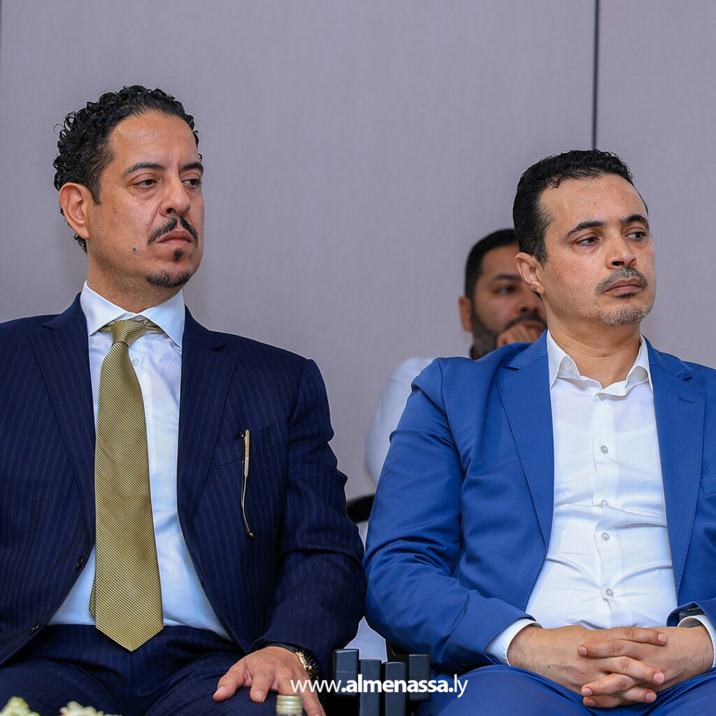 Extra1111111111111111111 2 القائد العام يستقبل أعيان المنطقة الوسطى ويؤكد بأن حلّ الأزمة الليبية ينبع من إرادة الشعب دون انتظار مبادرات خارجية