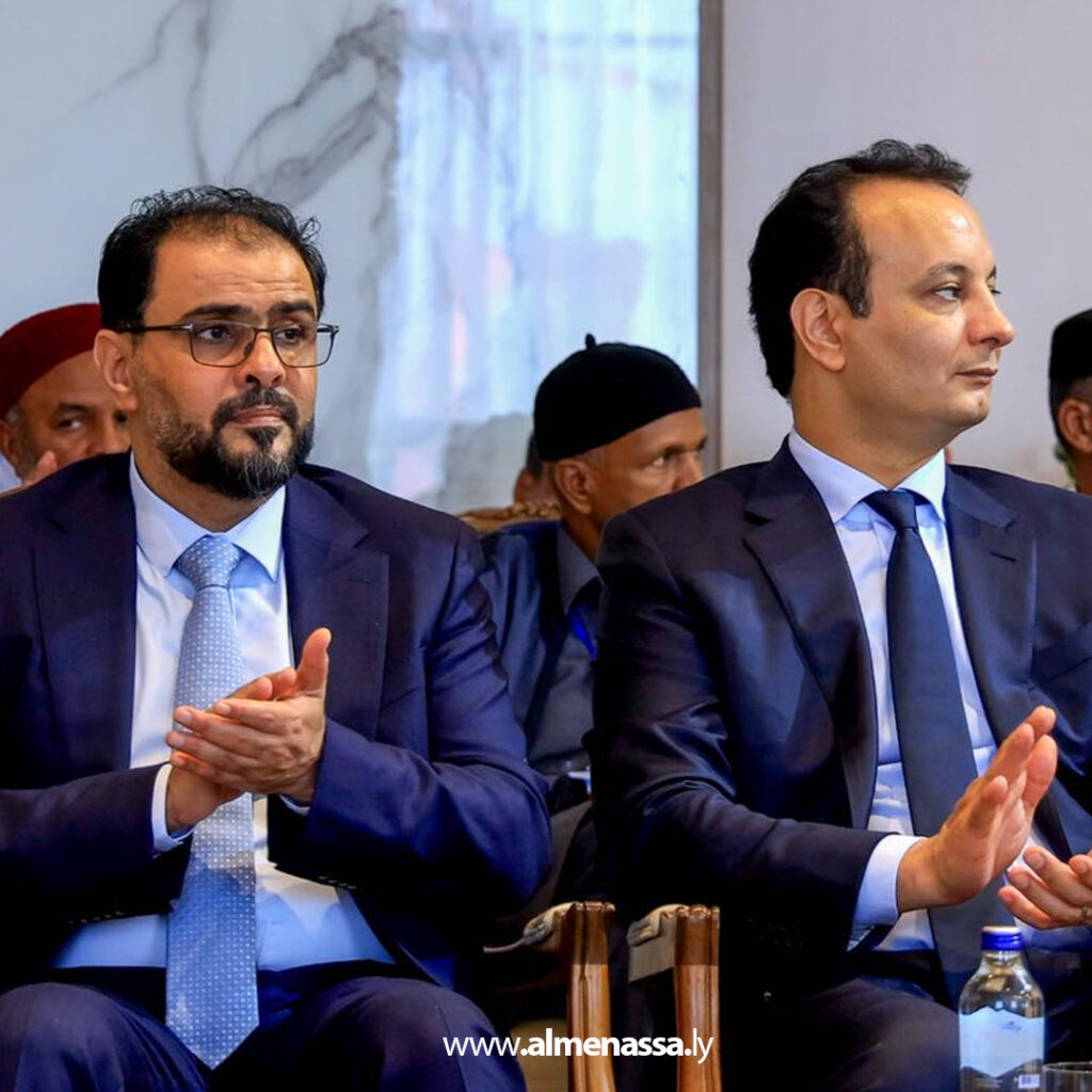 Extra11111111111111111111 2 القائد العام يلتقي مشايخ وأعيان فزان لبحث سُبل المصالحة الوطنية ورسم خارطة طريق للأزمة الليبية