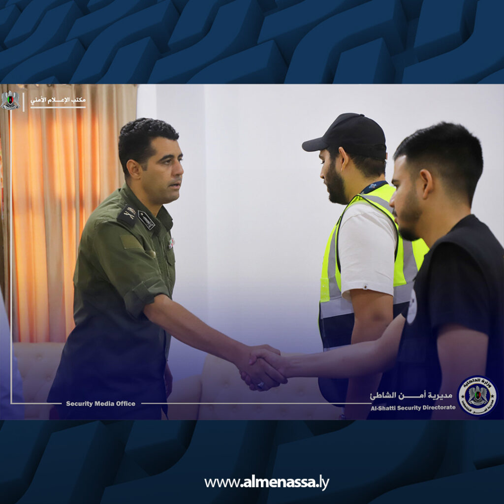 Extra2 8 مديرية أمن الشاطئ تتابع توزيع الوقود وضمان انسيابية التزويد بالمحطات