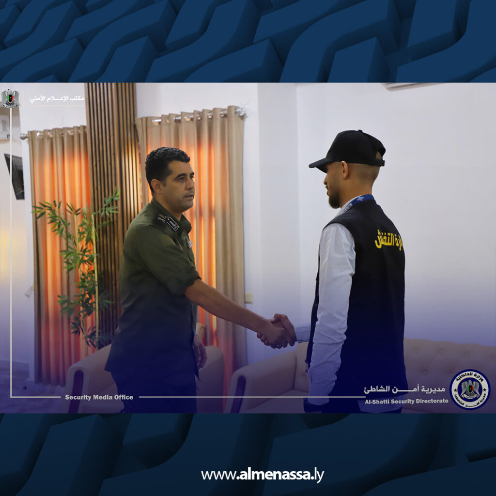 Extra3 7 مديرية أمن الشاطئ تتابع توزيع الوقود وضمان انسيابية التزويد بالمحطات