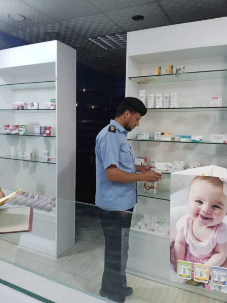 WhatsApp Image 2025 10 19 at 7.08.06 PM 1 الحرس البلدي سرت يضبط مخالفات صحية ويغلق منشآت طبية غير مرخصة