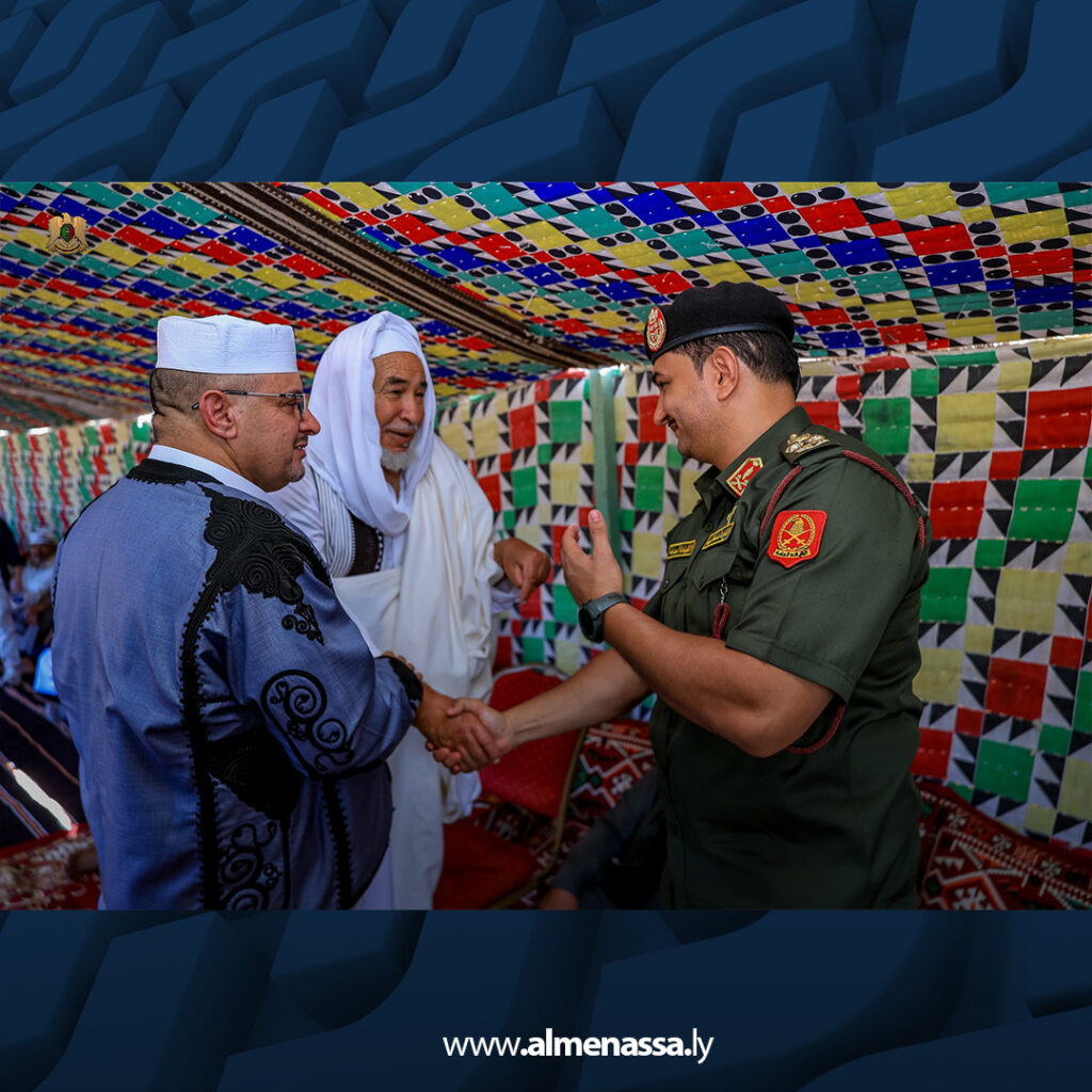 extra Recovered22 نائب القائد العام يزور أم القنديل ويلتقي مشايخ وأعيان الحسون لبحث احتياجات المنطقة