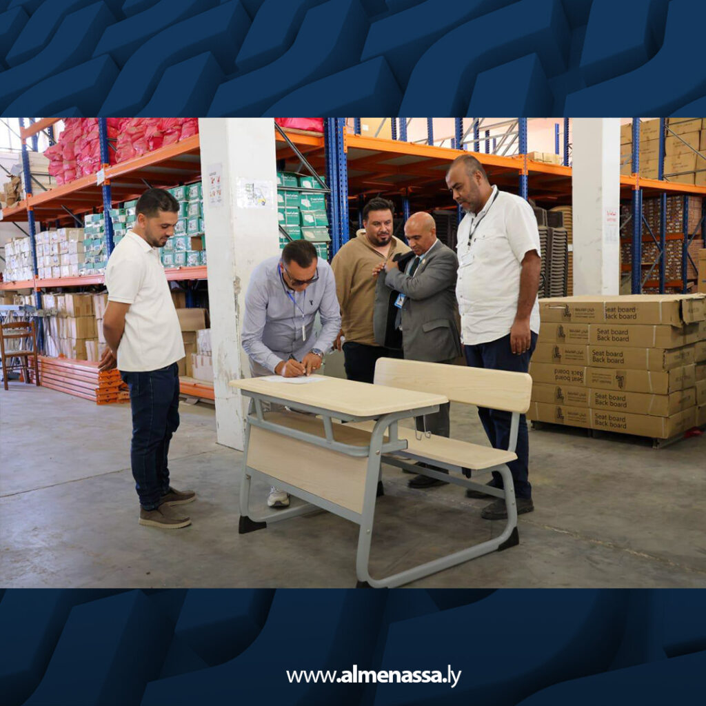 extra Recovered3 15 وزارة التعليم تستلم شحنة من المقاعد الدراسية الجديدة