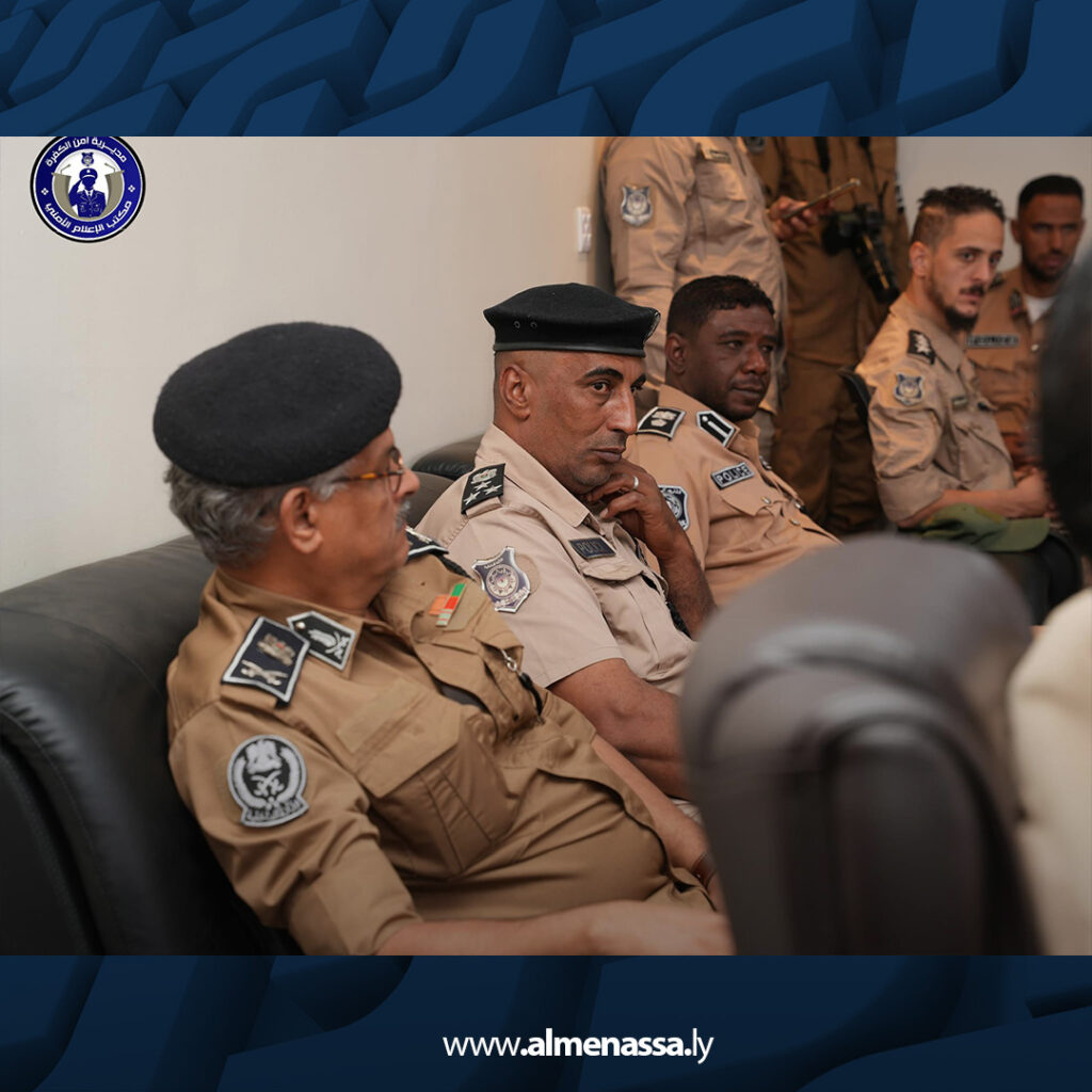 extra Recovered5 24 مدير أمن الكفرة يبحث مع رئيس جهاز الهجرة غير الشرعية آليات تأمين الحدود الجنوبية الشرقية