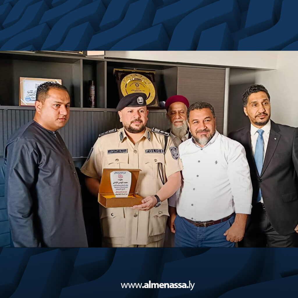 extra Recovered6 9 رئيس الفرع البلدي بوعطني يكرم رئيس مركز الشرطة لجهوده في حفظ الأمن