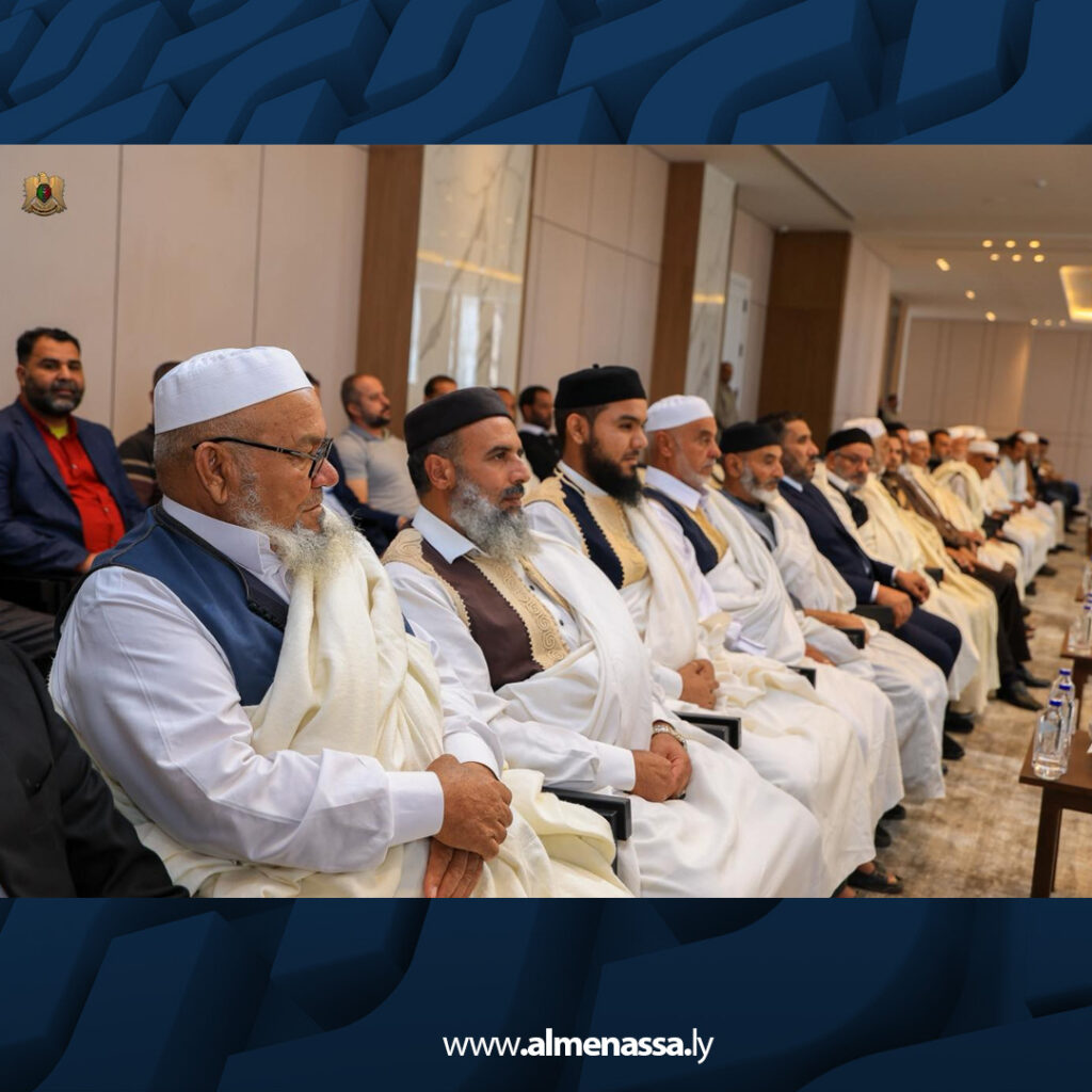 03 2 مشايخ وحكماء الزنتان يشيدون بدور الفريق ركن باسم البوعيشي في إعمار المدينة