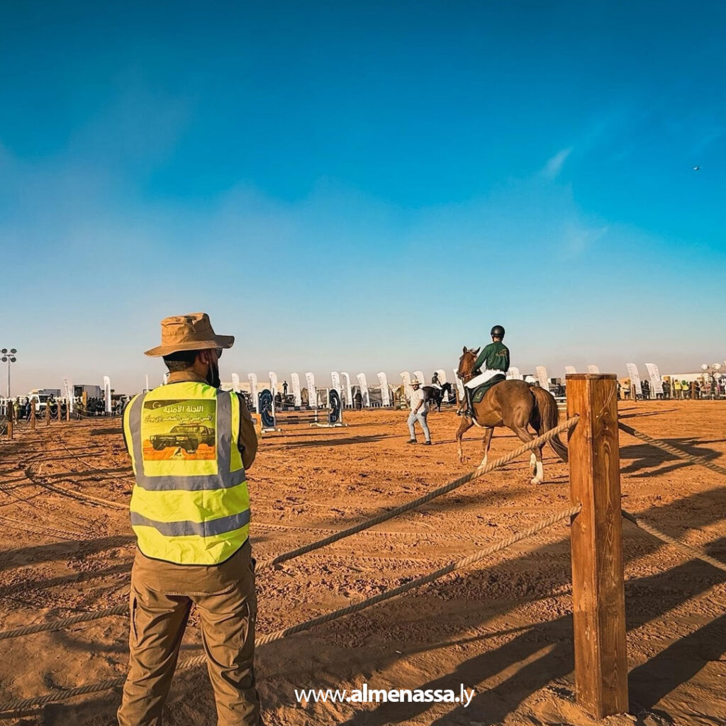 06 2 جهاز مكافحة الهجرة يشارك في تأمين فعاليات مسابقة أكارم لقفز الحواجز ضمن رالي تي تي