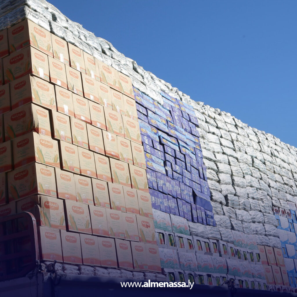 Extra 106 أمن الشاطئ يوقف خمس شاحنات غذائية مخالِفة محمّلة بمواد غذائية