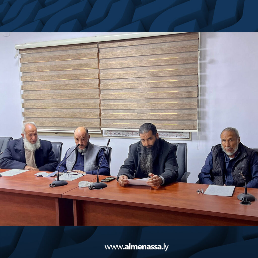 Extra 115.jpg2 115 بلدية الزاوية الغرب تناقش تحديات عمل المخاتير وملفات المرضى المزمنين