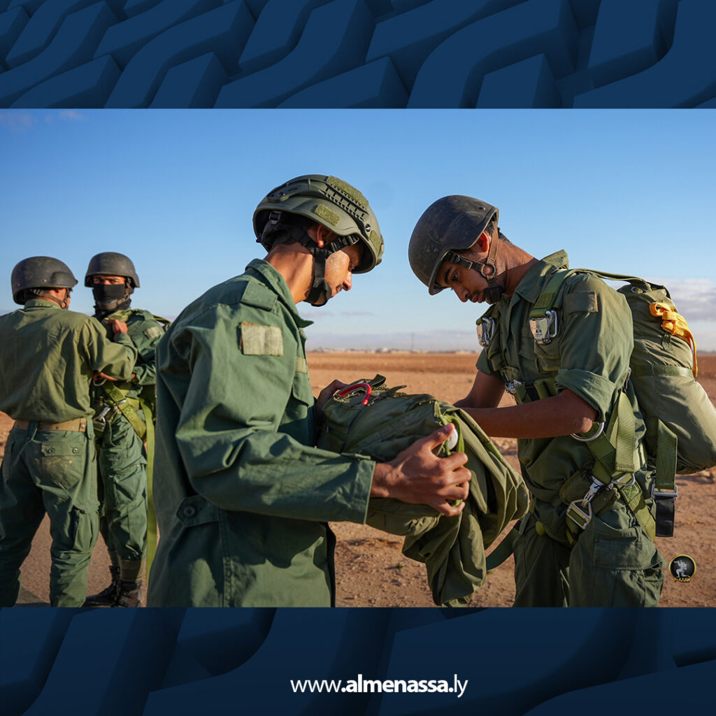 Extra 118.jpg2 118 انطلاق دورة المظلات رقم 79 بمدرسة الصاعقة والمظلات للقوات المسلحة