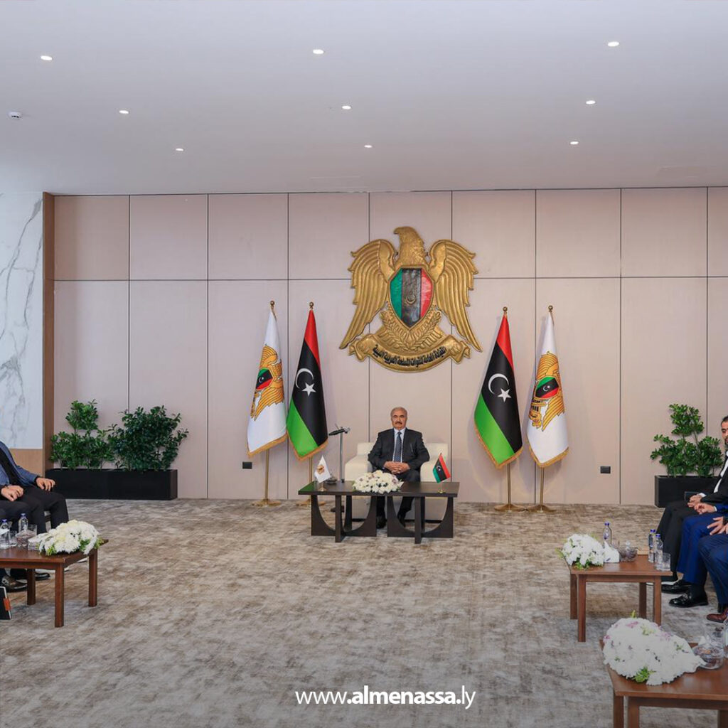 Extra 12.jpg15 12 القائد العام يستقبل مشايخ وأعيان وحكماء قبائل مدينة ككلة في مدينة المشير العسكرية