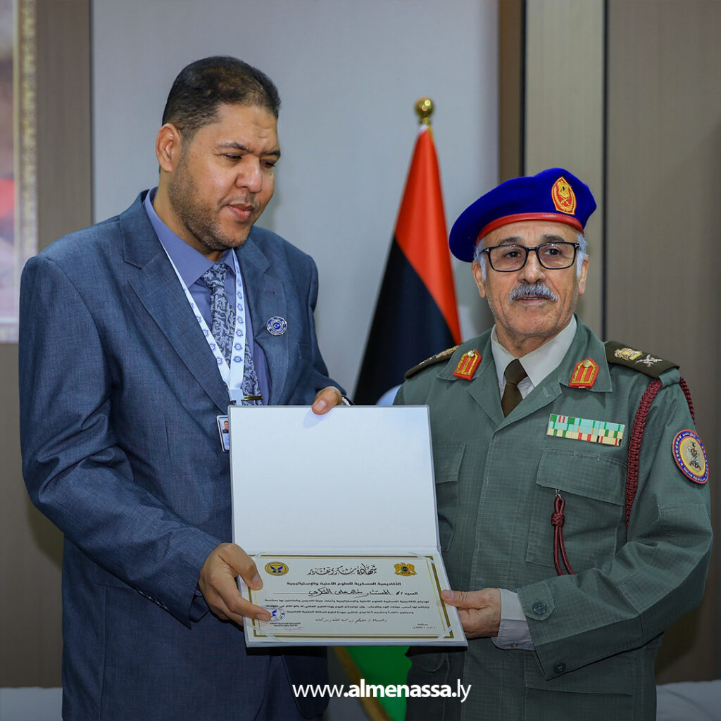 Extra 121 وزارة الاتصالات تزور الأكاديمية العسكرية لتوقيع بروتوكول تعاون في المجالات التقنية والأمنية