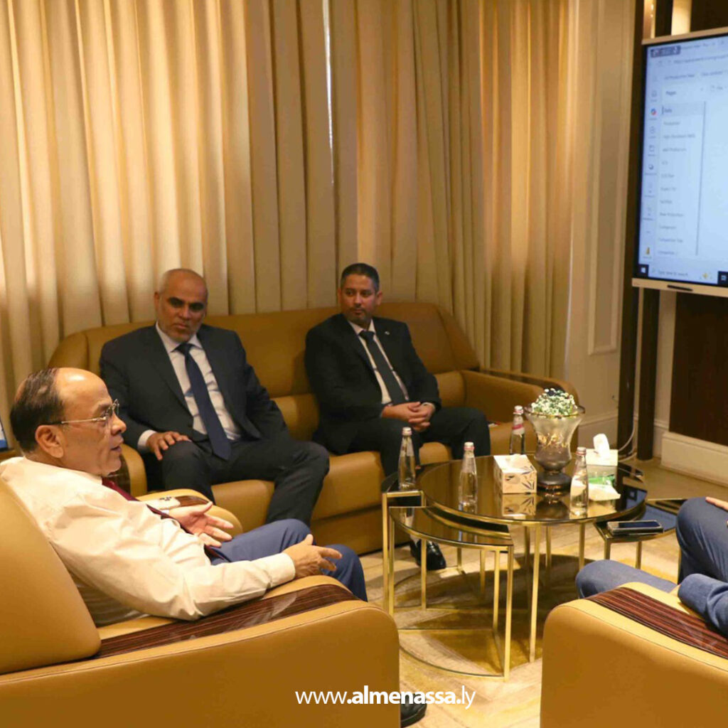 Extra 126 شركة الخليج العربي تبحث مع وفد HKN الأمريكية آليات معالجة المياه المصاحبة