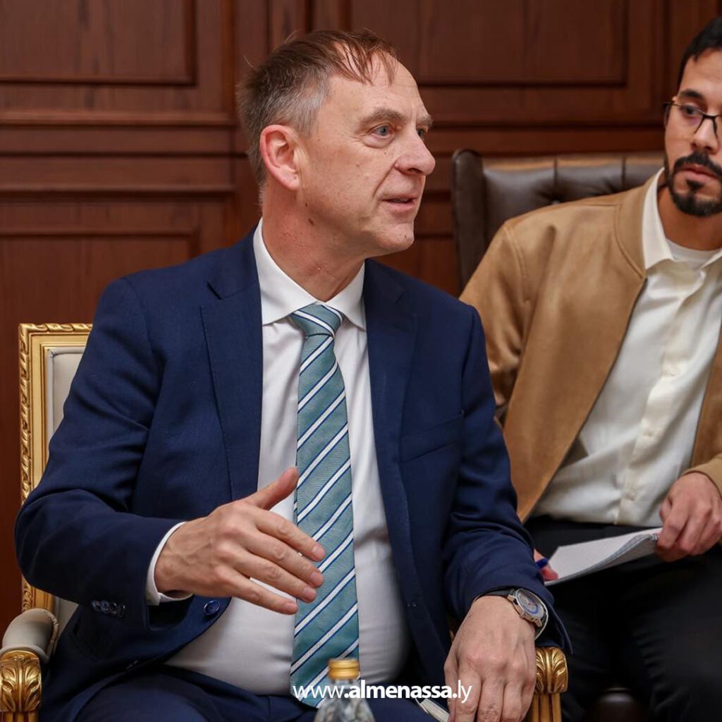 Extra 135 القائد العام يستقبل المبعوث الألماني ويشيد بدور ألمانيا في دعم الجهود الرامية إلى الدفع بالعملية السياسية في ليبيا