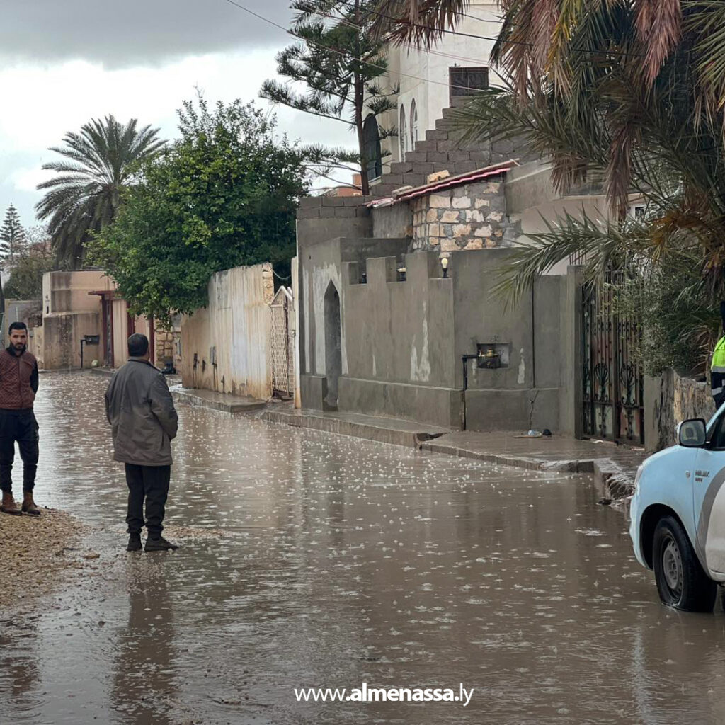 Extra 14.jpg16 14 فرق طوارئ سوق الجمعة تواصل عملها الميداني منذ الفجر لمعالجة تجمعات المياه