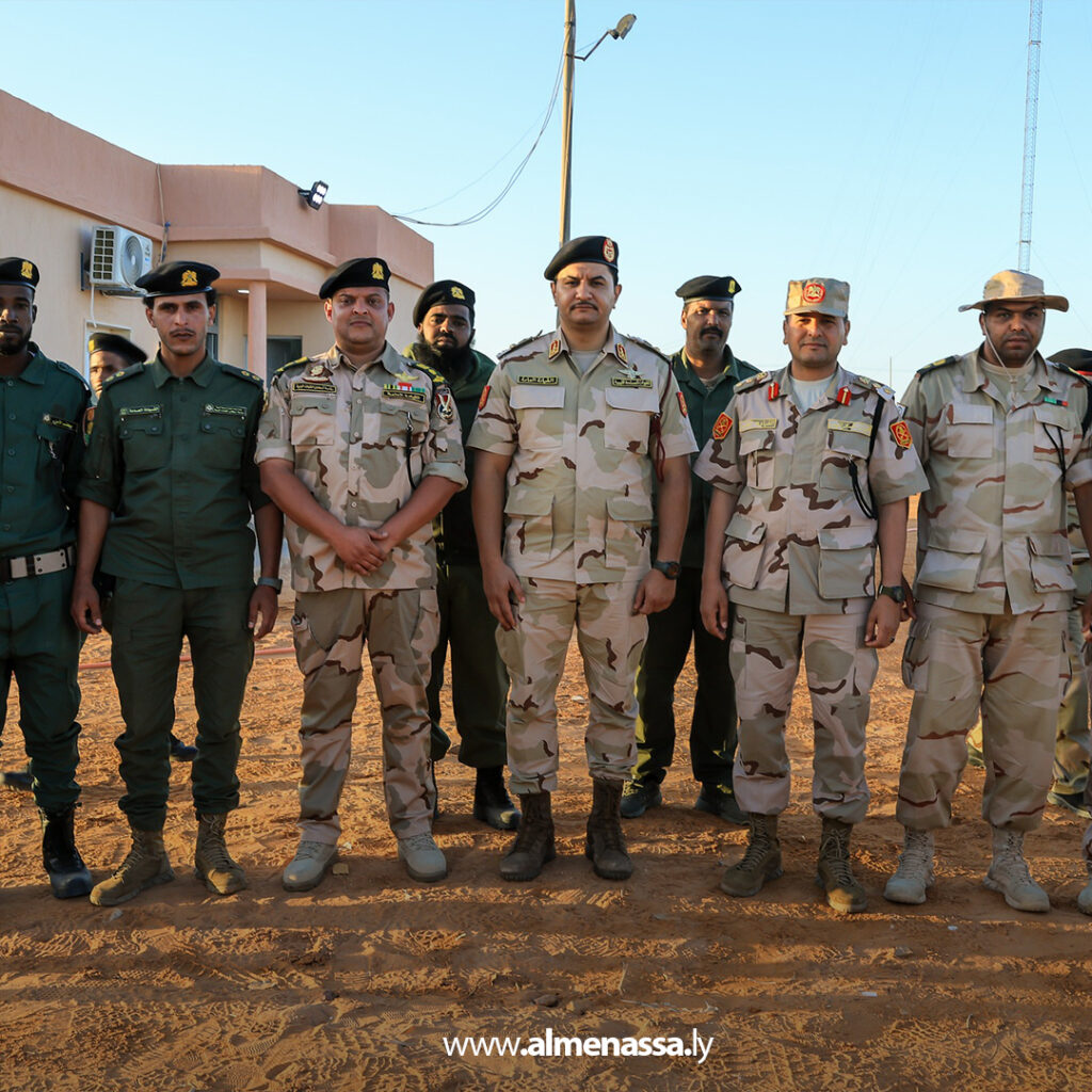 نائب القائد العام يتفقد قاعدة الويغ ويؤكد اهتمام القيادة العامة بأوضاع سكان المناطق الحدودية 8 Extra 15.jpg8 15 نائب القائد العام يتفقد قاعدة الويغ ويؤكد اهتمام القيادة العامة بأوضاع سكان المناطق الحدودية