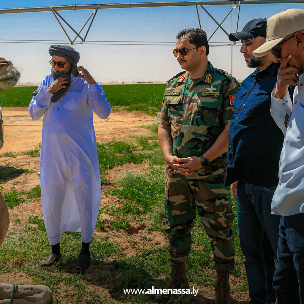 Extra 19.jpg6 19 نائب القائد العام يتفقد مشروع الكفرة الإنتاجي ضمن خطة التنمية الزراعية لعام 2025