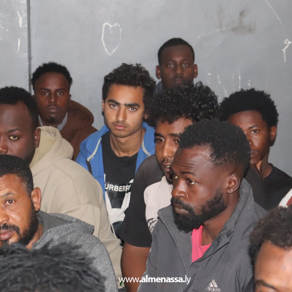 Extra 196 أمن صبراتة تعلن ضبط مهاجرين وقارب معدّ للتهريب