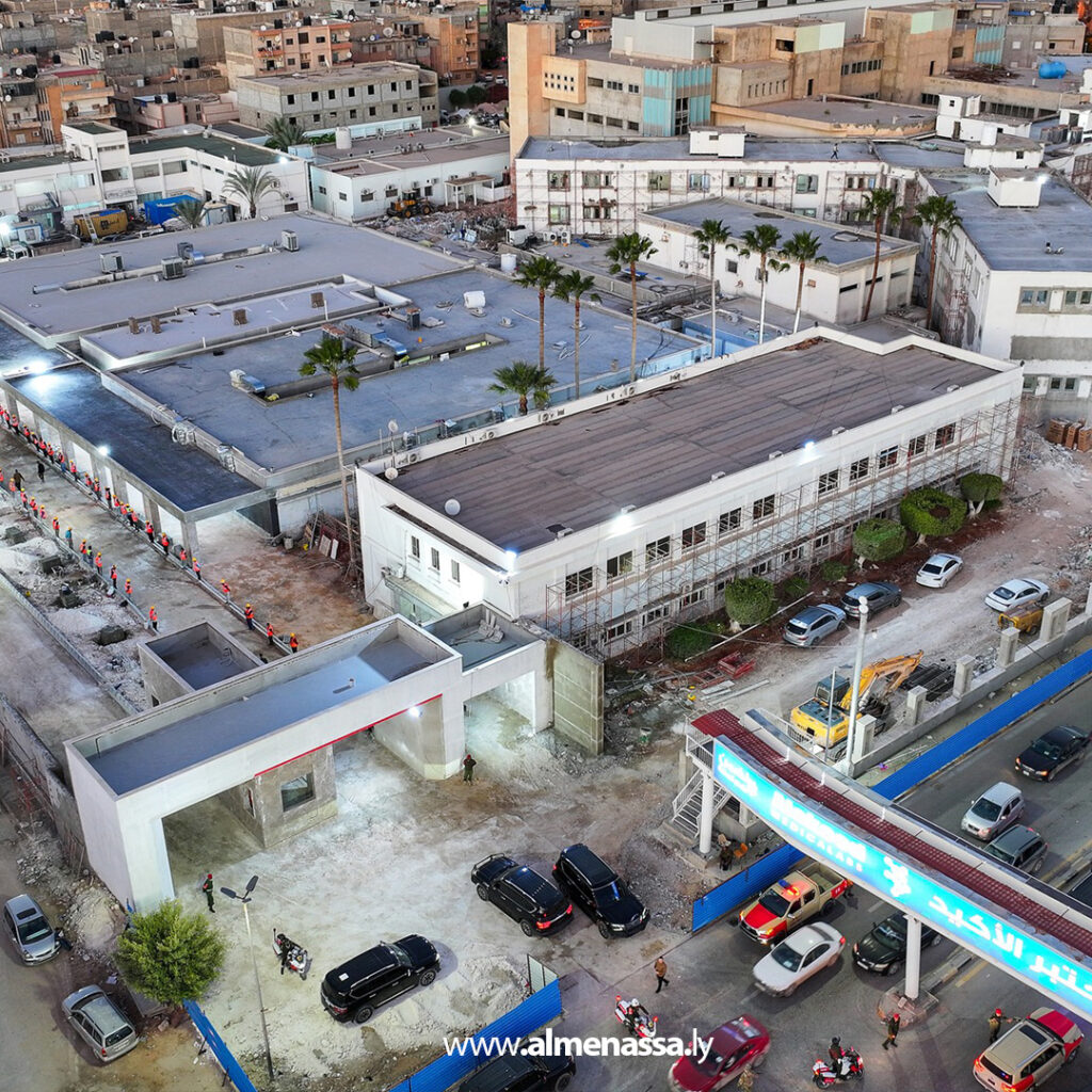 Extra 2.jpg1111111111111111111111 2 القائد العام للقوات المسلحة المشير خليفة حفتر يتفقد مشاريع الإعمار في مدينة بنغازي