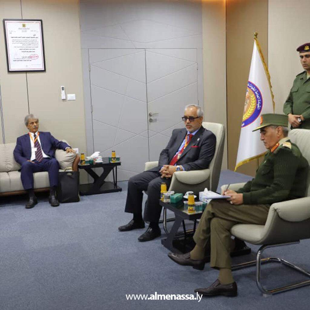 Extra 21.jpg10 21 الأكاديمية العسكرية للعلوم الأمنية توقع اتفاقية مع الجامعة الدولية لتبادل الخبرات الأكاديمية والفنية