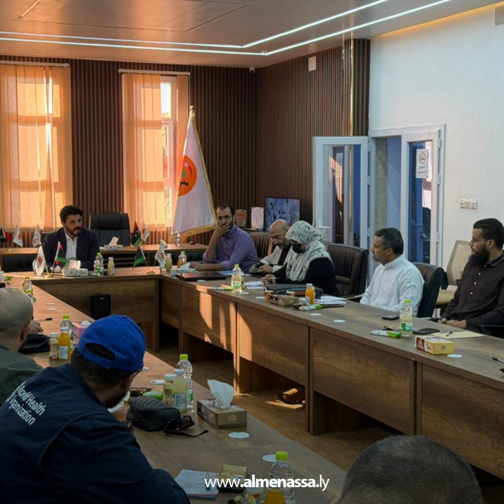 Extra 22.jpg6 22 الوكيل العام لوزارة الصحة يجتمع بالمرافق الصحية بالكفرة