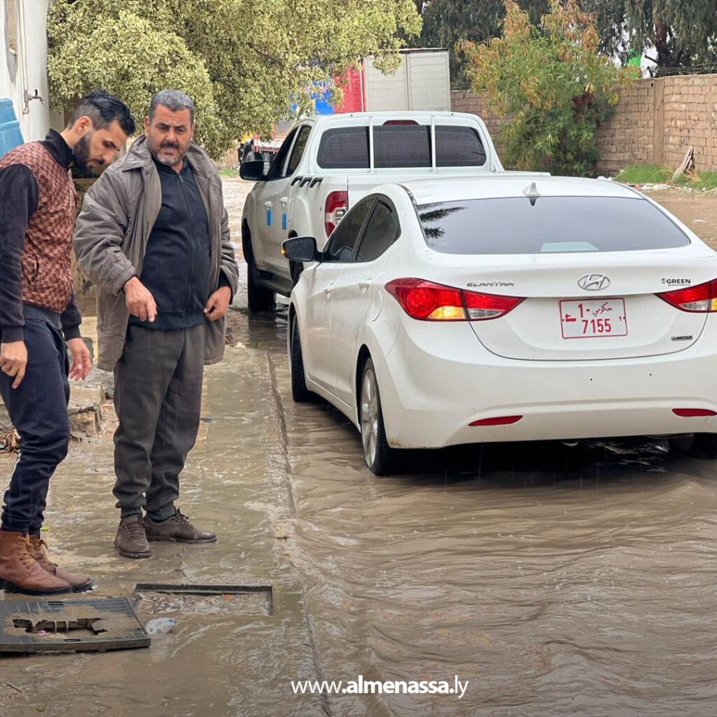 Extra 25.jpg13 25 فرق طوارئ سوق الجمعة تواصل عملها الميداني منذ الفجر لمعالجة تجمعات المياه