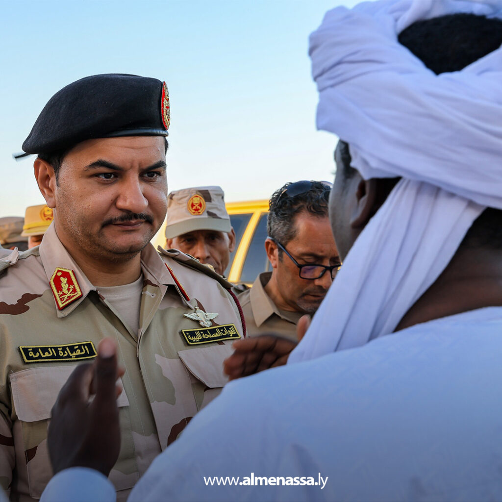 نائب القائد العام يتفقد قاعدة الويغ ويؤكد اهتمام القيادة العامة بأوضاع سكان المناطق الحدودية 4 Extra 25.jpg4 25 نائب القائد العام يتفقد قاعدة الويغ ويؤكد اهتمام القيادة العامة بأوضاع سكان المناطق الحدودية