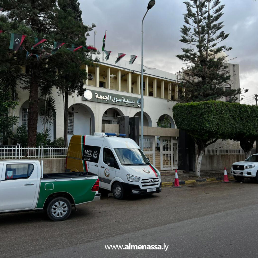 Extra 261 فرق طوارئ سوق الجمعة تواصل عملها الميداني منذ الفجر لمعالجة تجمعات المياه