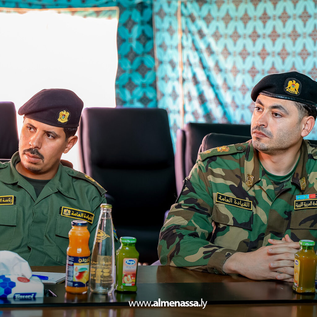 Extra 28.jpg7 28 في زيارة ميدانية للكفرة.. رئيس الأركان العامة يشدد على وحدة الصف ودعم الأمن والتنمية
