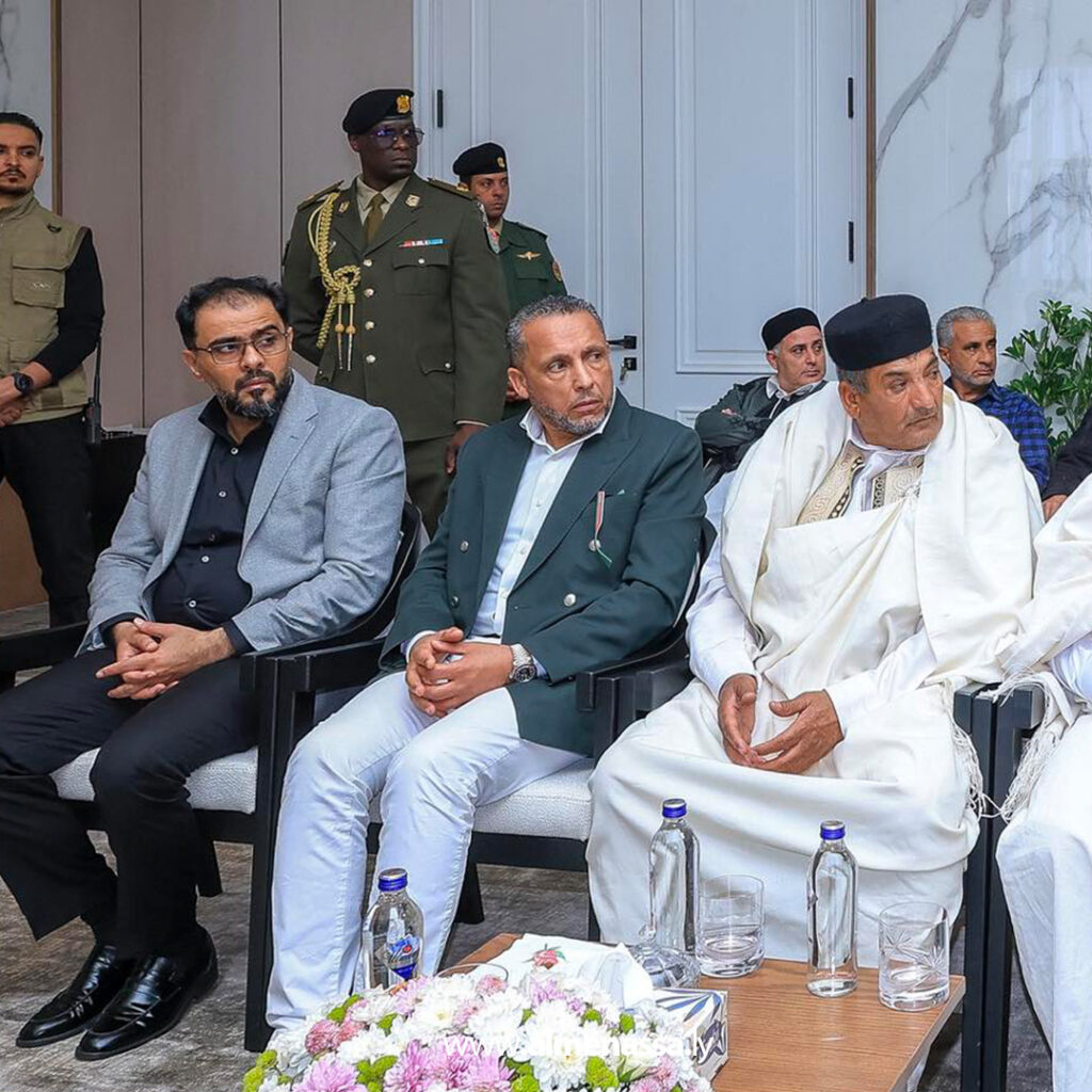 Extra 3.jpg1111111 3 القائد العام يستقبل مشايخ قبائل مدن ومناطق الجبل الغربي وباطن الجبل