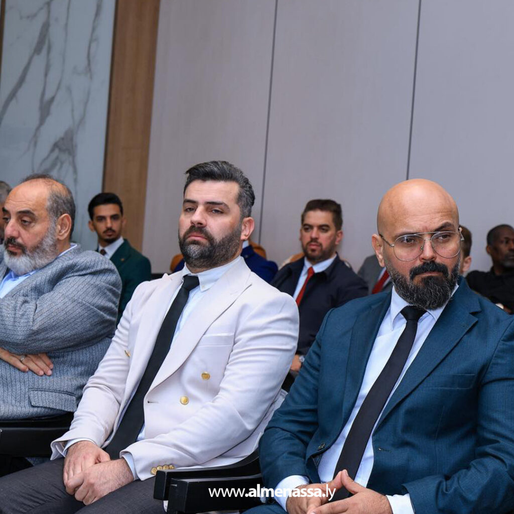 Extra 3.jpg1111111111 3 القائد العام للقوات المسلحة يلتقي مجموعة من النخب والنشطاء والإعلاميين والأكاديميين والحقوقيين