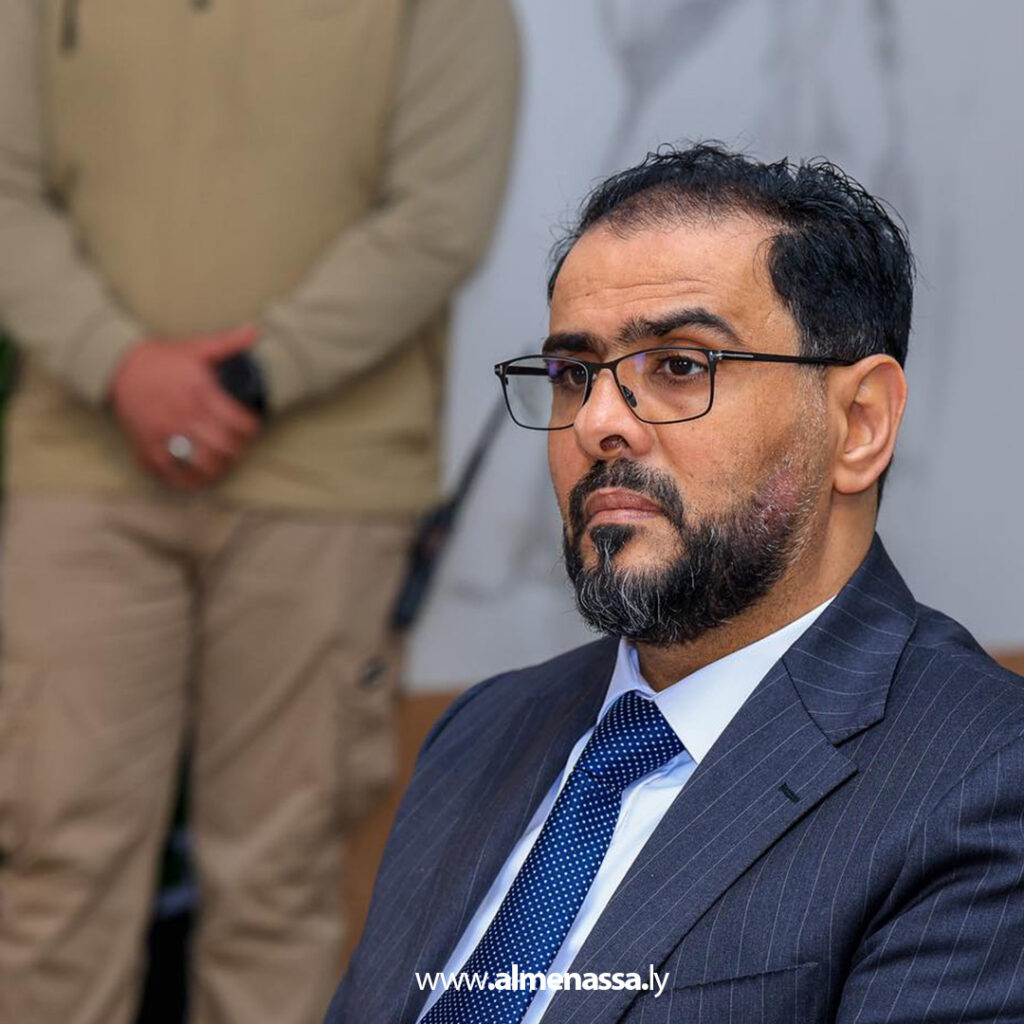 Extra 3.jpg1111111111111 3 القائد العام للقوات المسلحة يلتقي مجموعة من النخب والنشطاء والإعلاميين والأكاديميين والحقوقيين