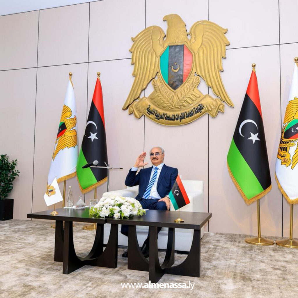 Extra 3.jpg1111111111111111 3 القائد العام للقوات المسلحة يلتقي مجموعة من النخب والنشطاء والإعلاميين والأكاديميين والحقوقيين