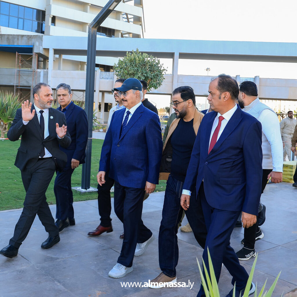 Extra 3.jpg11111111111111111111 3 القائد العام للقوات المسلحة المشير خليفة حفتر يتفقد مشاريع الإعمار في مدينة بنغازي