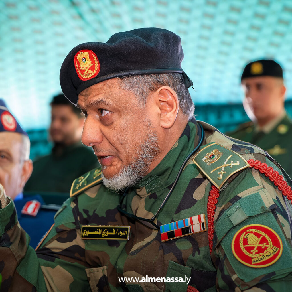Extra 35.jpg5 35 في زيارة ميدانية للكفرة.. رئيس الأركان العامة يشدد على وحدة الصف ودعم الأمن والتنمية