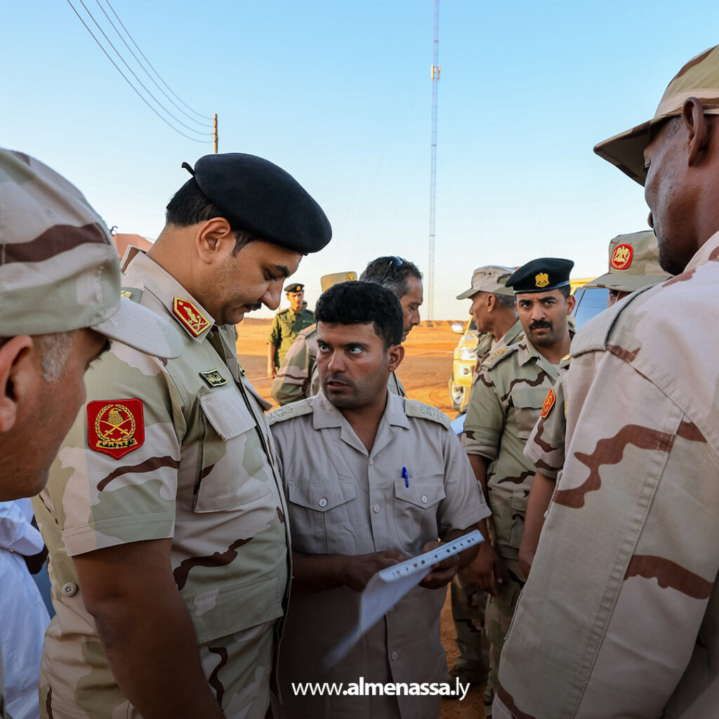 نائب القائد العام يتفقد قاعدة الويغ ويؤكد اهتمام القيادة العامة بأوضاع سكان المناطق الحدودية 2 Extra 42.jpg2 42 نائب القائد العام يتفقد قاعدة الويغ ويؤكد اهتمام القيادة العامة بأوضاع سكان المناطق الحدودية