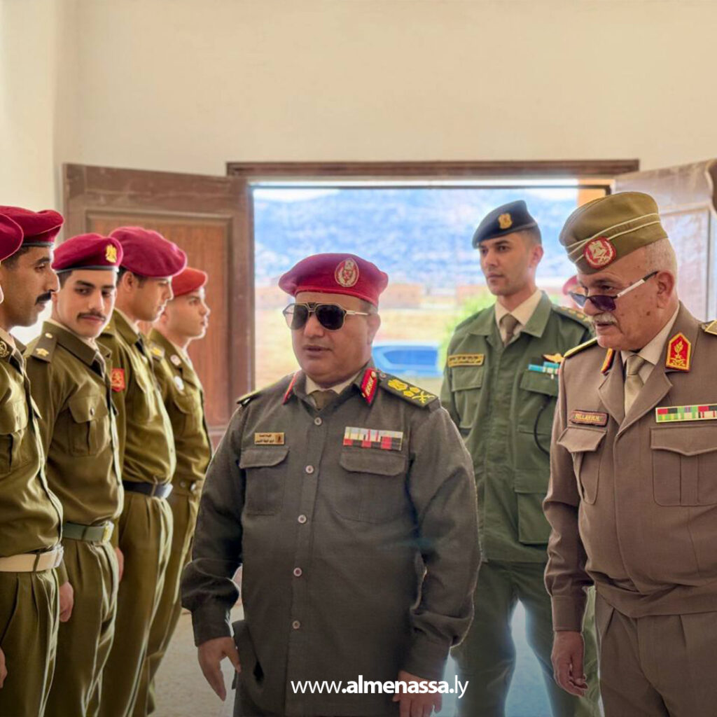 Extra 42.jpg3 42 الأمين العام للقيادة العامة يتفقد الكلية العسكرية توكرة ويطلع على أعمال التطوير والتحديث