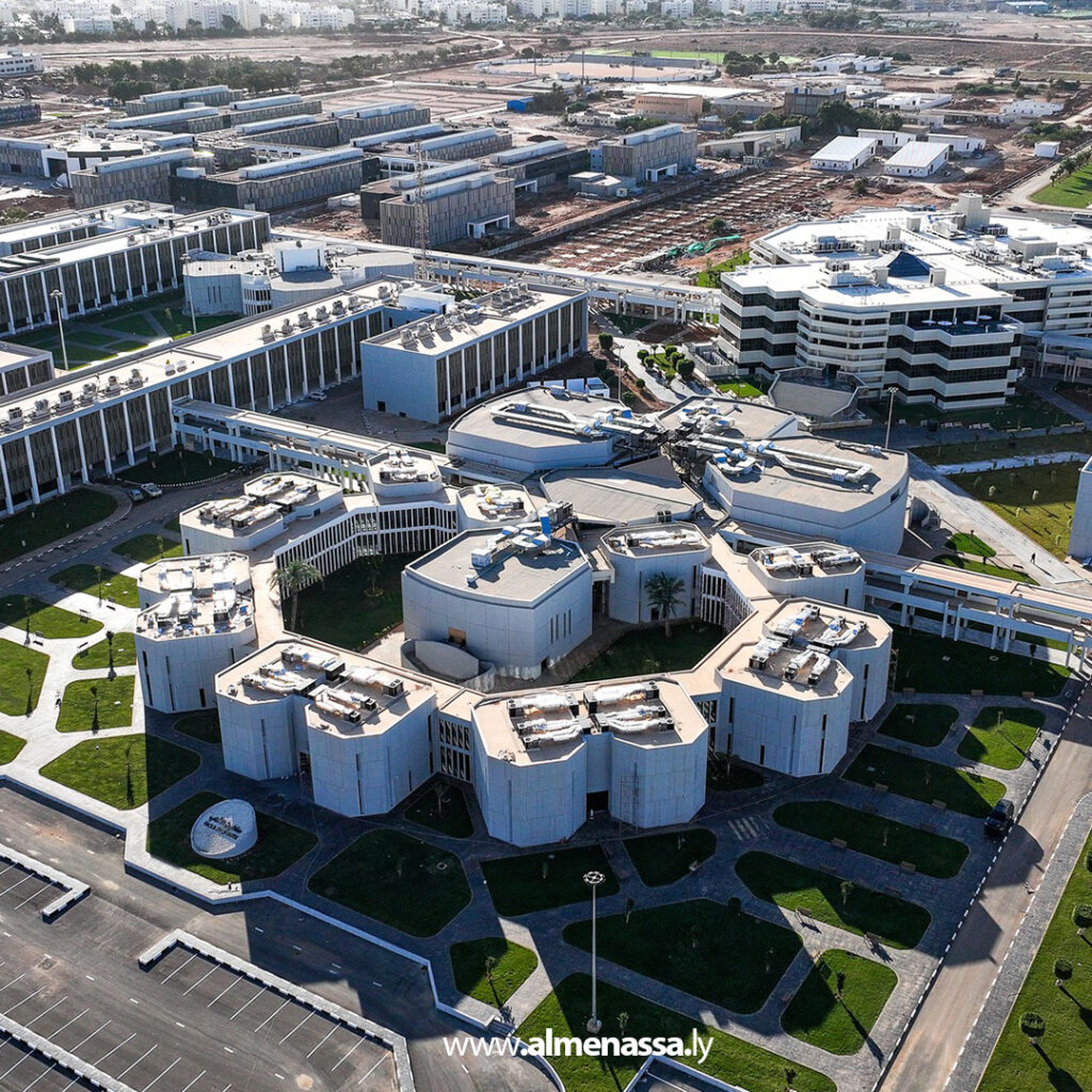 Extra 5.jpg1111111 5 القائد العام للقوات المسلحة المشير خليفة حفتر يتفقد مشاريع الإعمار في مدينة بنغازي